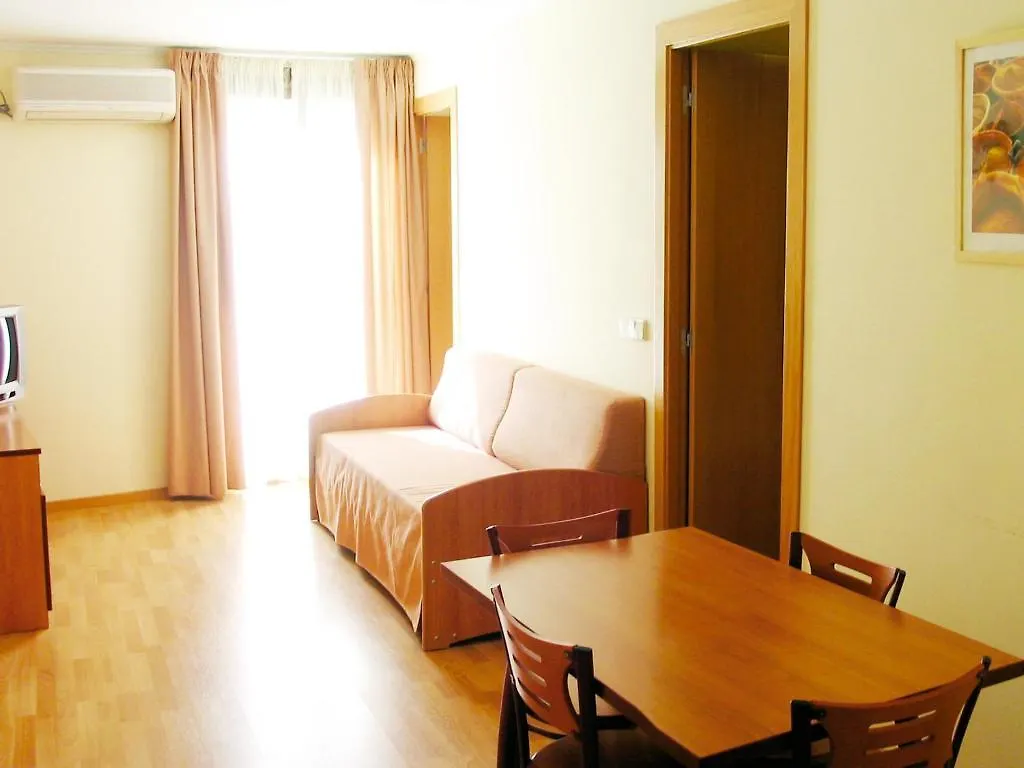 Bcn-Accommodation バルセロナ